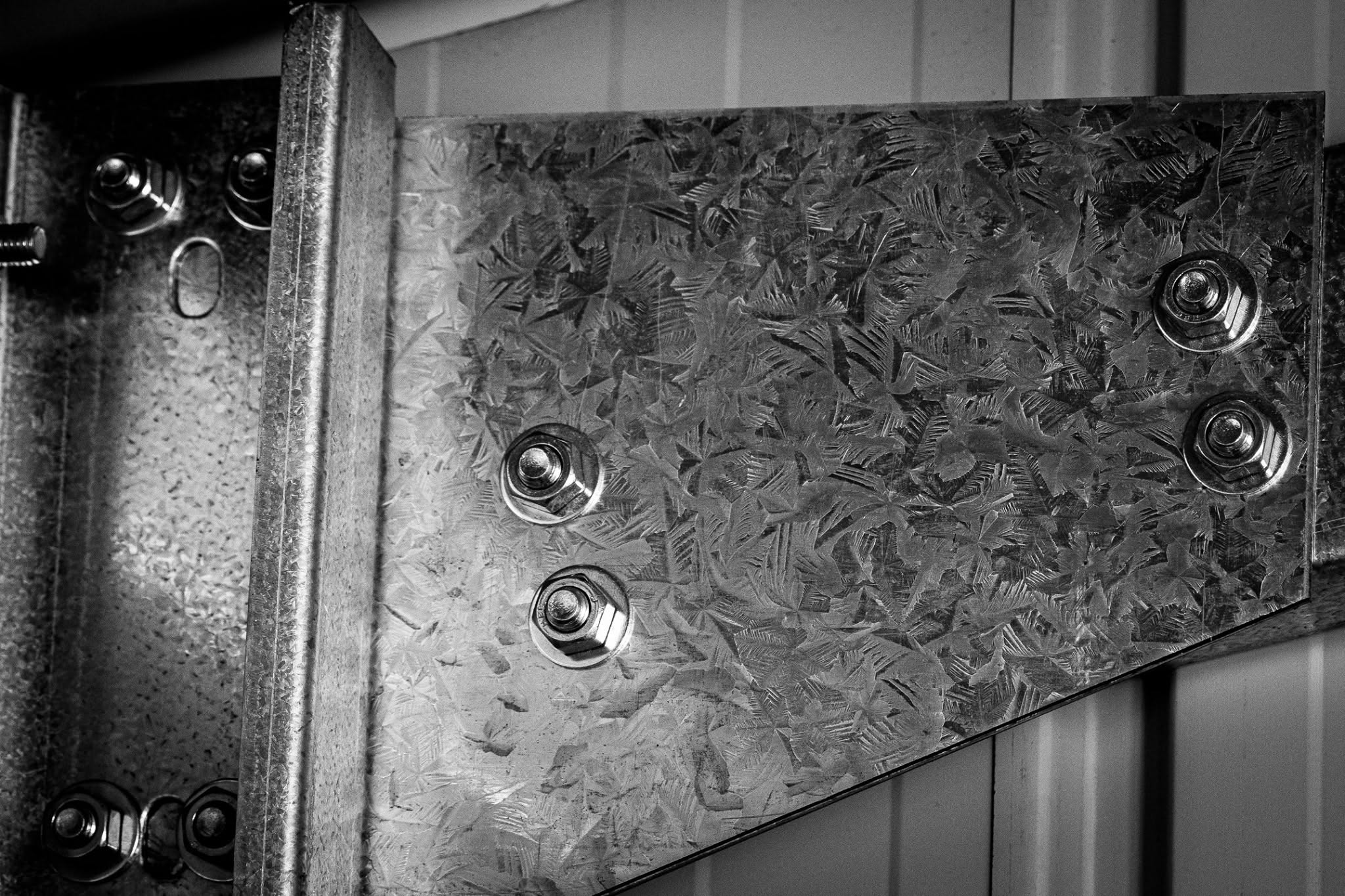 Galvanised haunch plate where the rafter meets the column, joined with high-tensile bolts